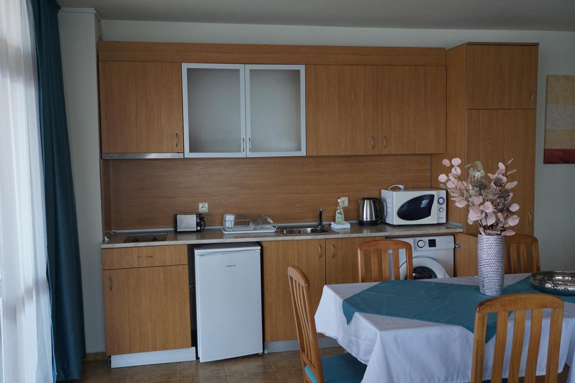 Аурелия Бей Ravda Exterior photo